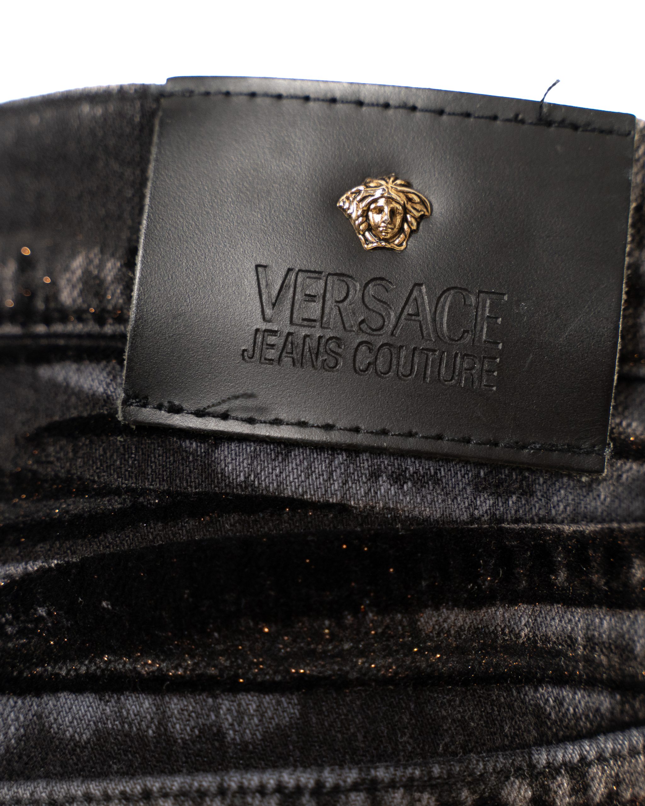 Versace Pantalone In Jeans Con Disegno Velluto Nero E Dorato 3 Versace Pantalone In Jeans Con Disegno Velluto Nero E Dorato - Foto 3