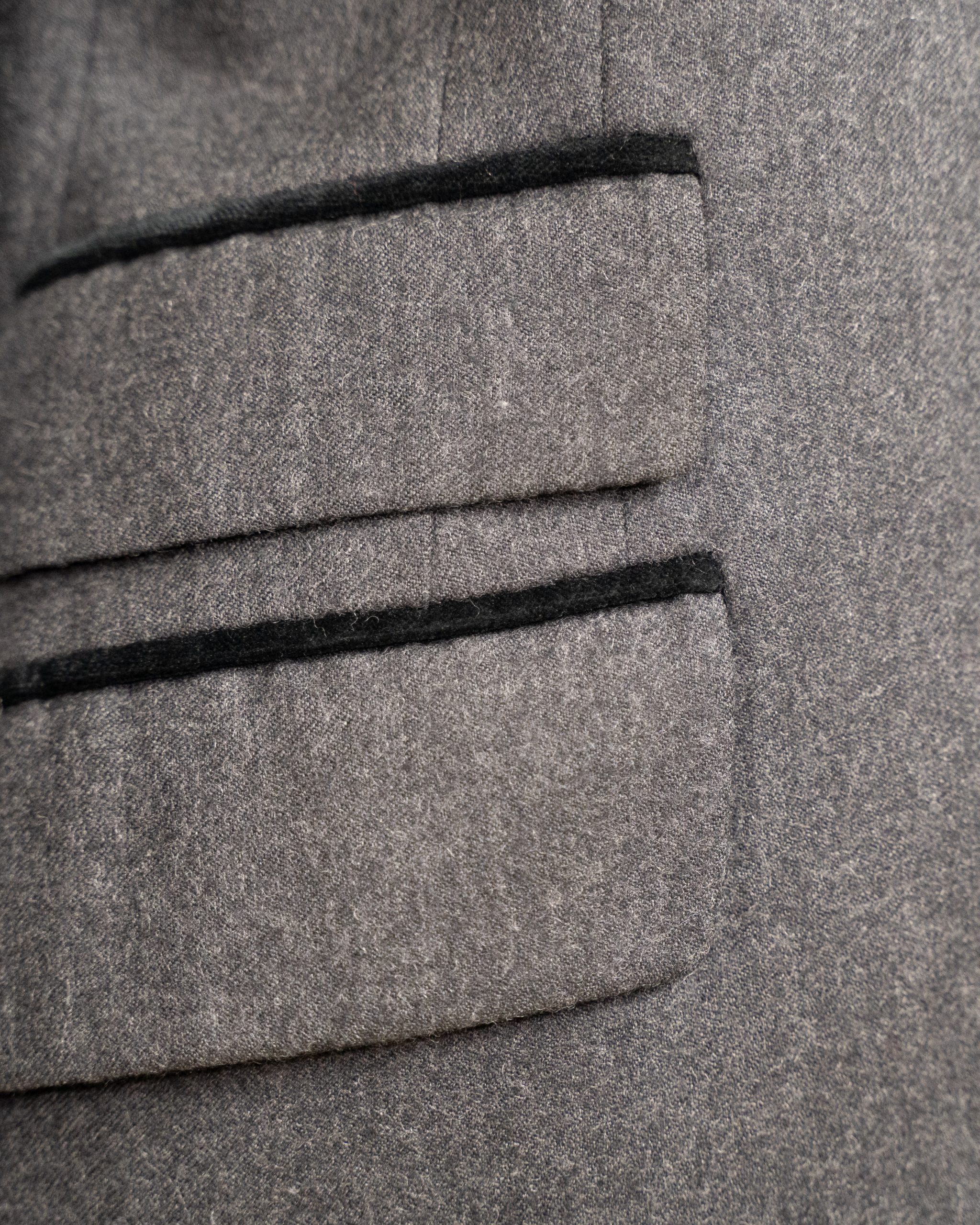 Aquascutum Giacca Donna – Blazer Da Equitazione In Lana Grigio Con Profili In Velluto 3 Aquascutum Giacca Donna – Blazer Da Equitazione In Lana Grigio Con Profili In Velluto - Foto 3